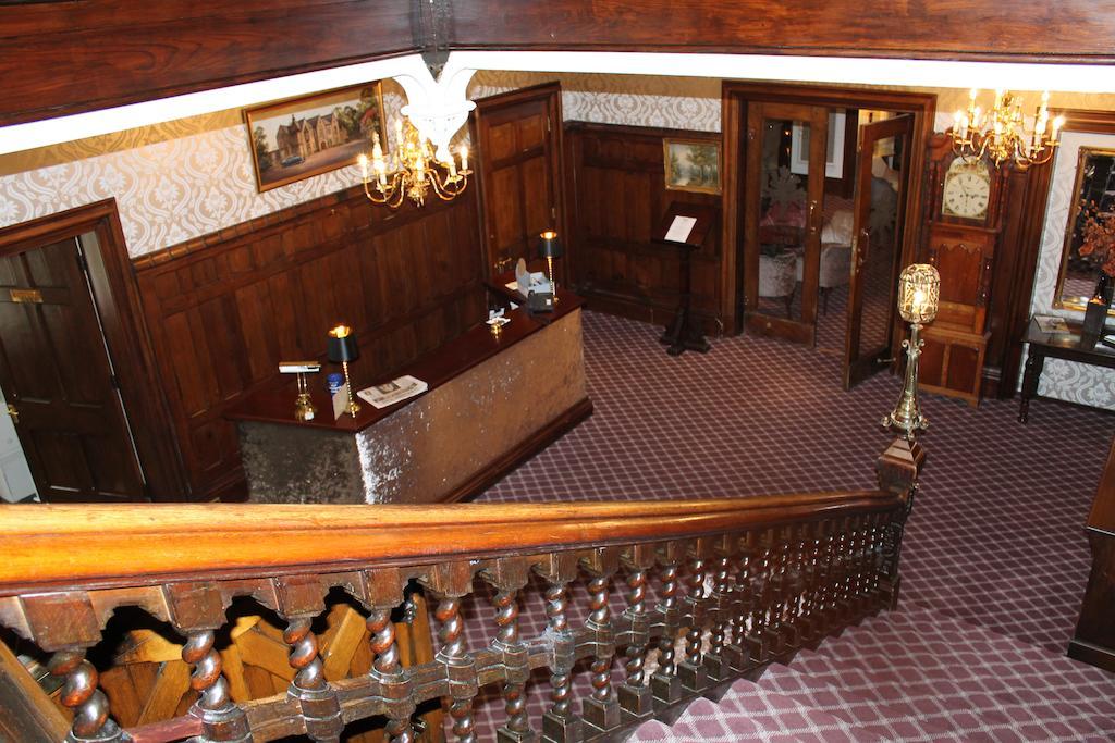 בינגלי Oakwood Hall Hotel מראה חיצוני תמונה