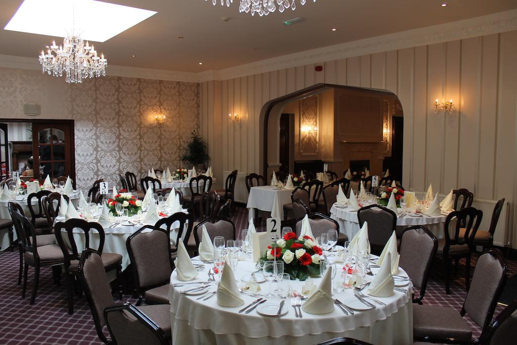 בינגלי Oakwood Hall Hotel מראה חיצוני תמונה