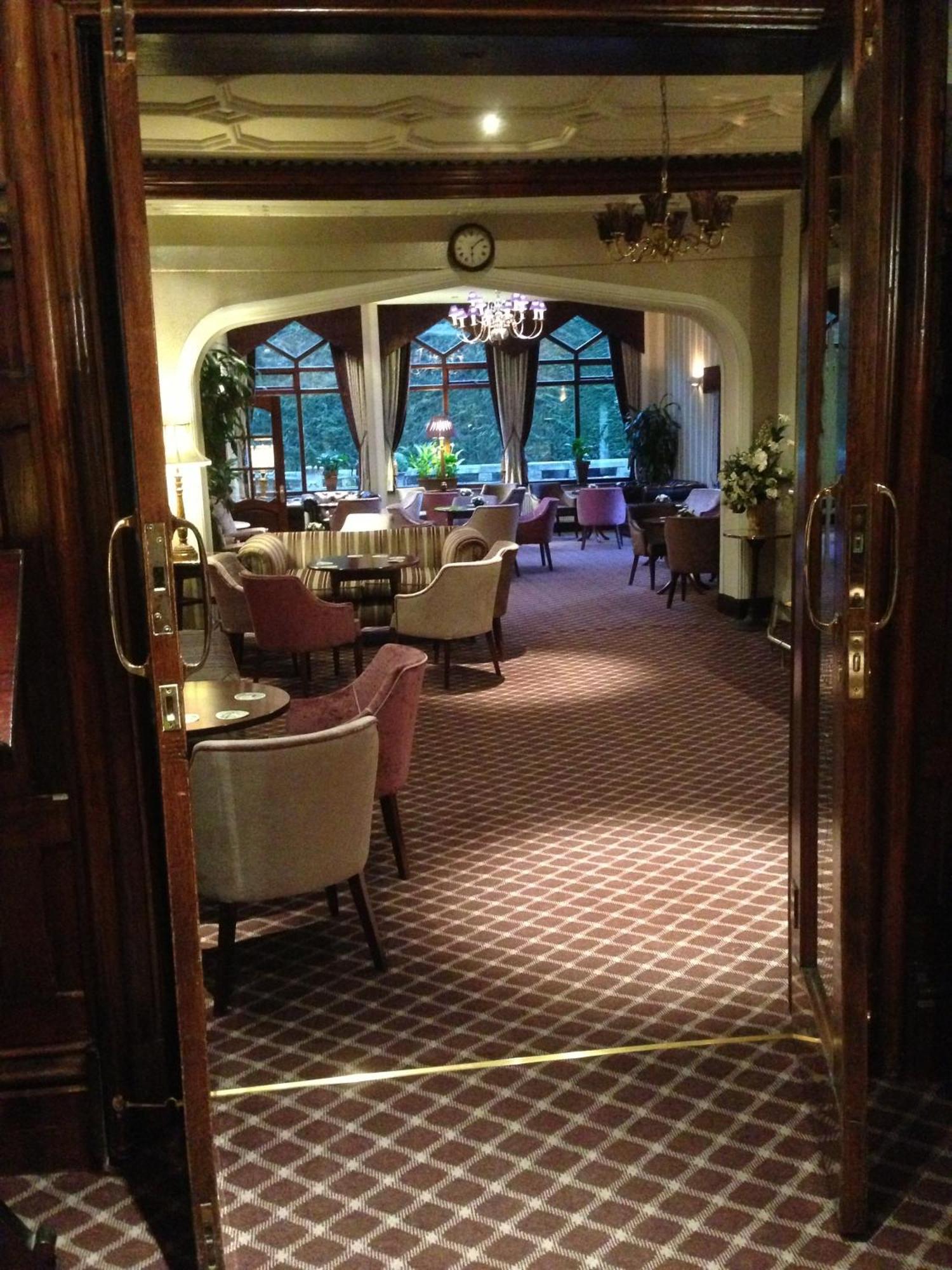 בינגלי Oakwood Hall Hotel מראה חיצוני תמונה